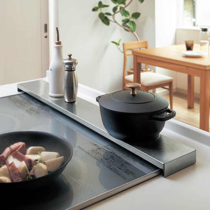 汚れが拭き取りやすい エンボス加工のフラット排気口カバー ＜幅60cm用／幅75cm用＞