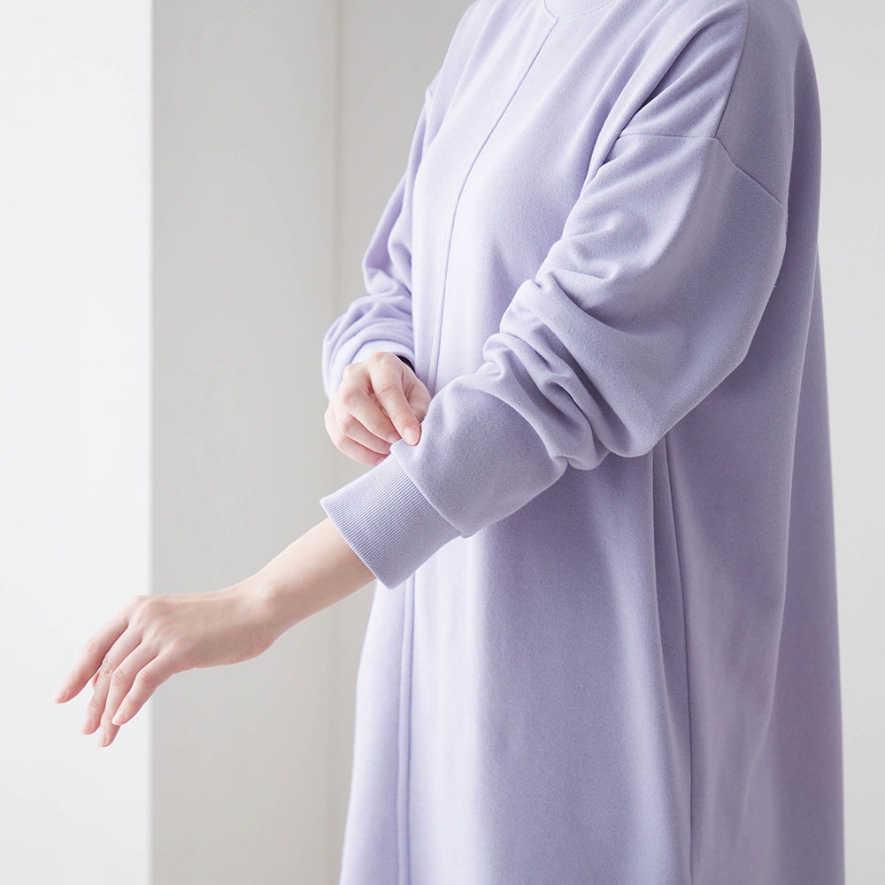 袖口はぬくもりが逃げにくいリブ仕立て