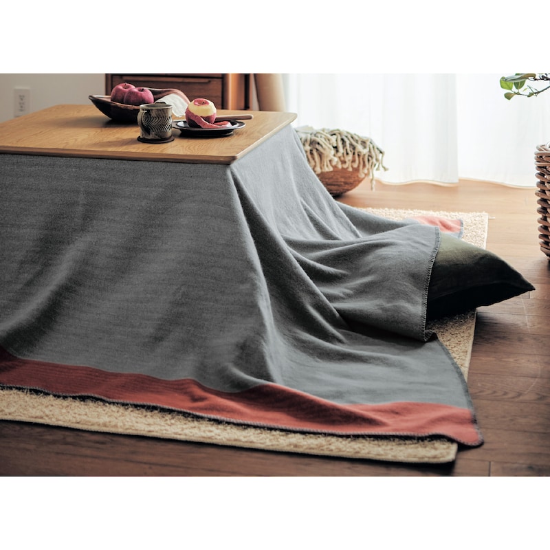 グレー系／正方形　※天板サイズ約75×75cmのこたつを使用