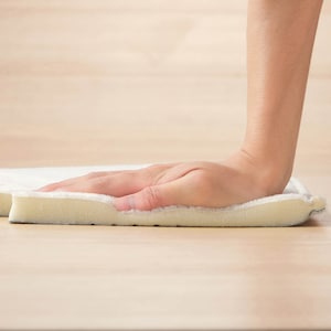 底付き感を感じさせない約15mmの低反発ウレタン入り