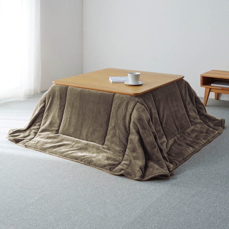 ベージュ／省スペース正方形　※天板サイズ約75×75cmのこたつを使用