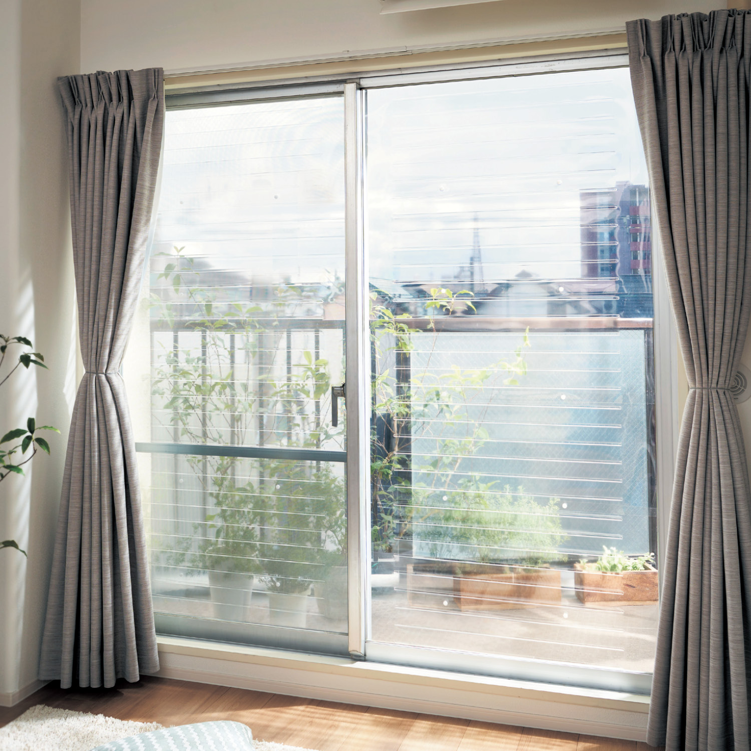 【ベルメゾン】透明断熱二重窓パネル 【工事不要で簡単・UVカット】