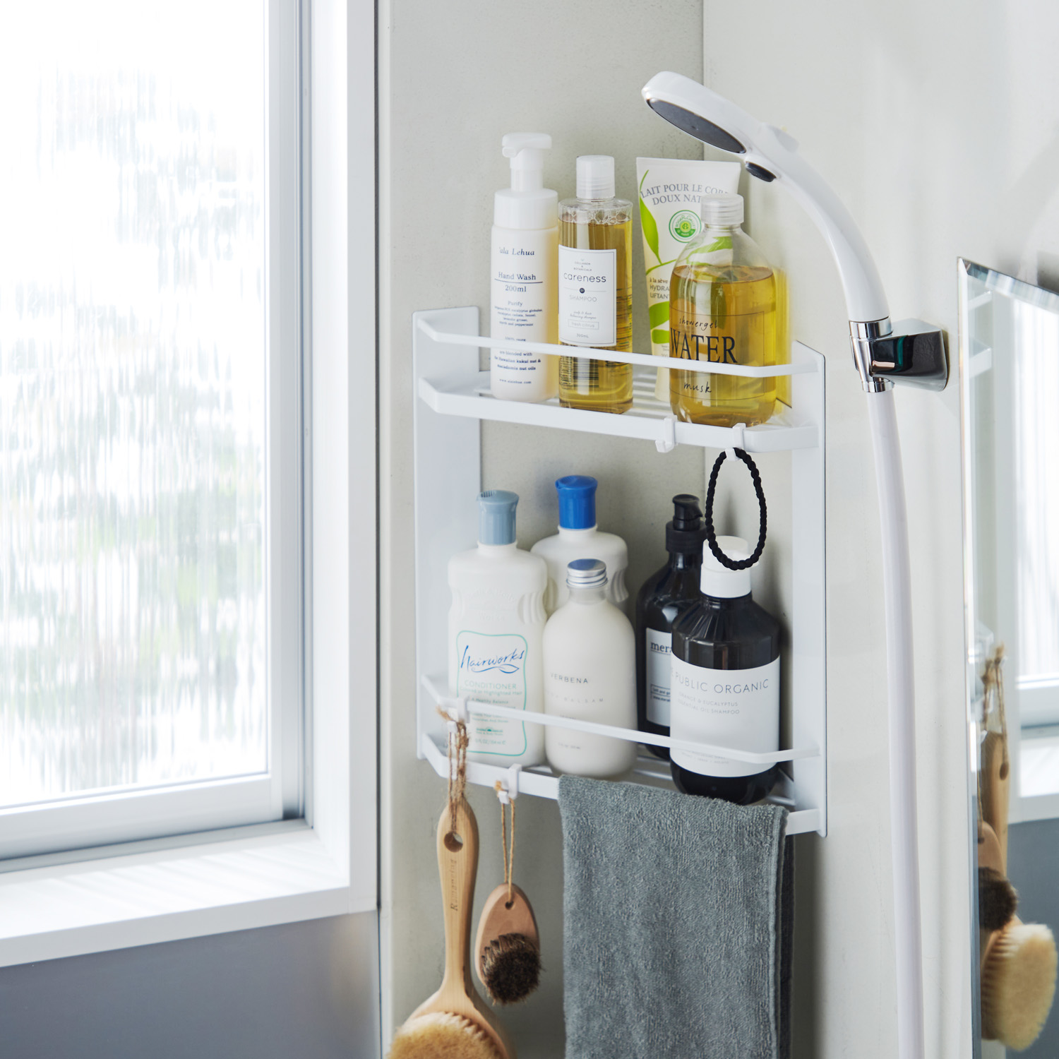 【タワー/tower】マグネットで取り付ける2段バスルームコーナーラック 【タワー/tower】マグネットで取り付ける2段バスルームコーナーラック