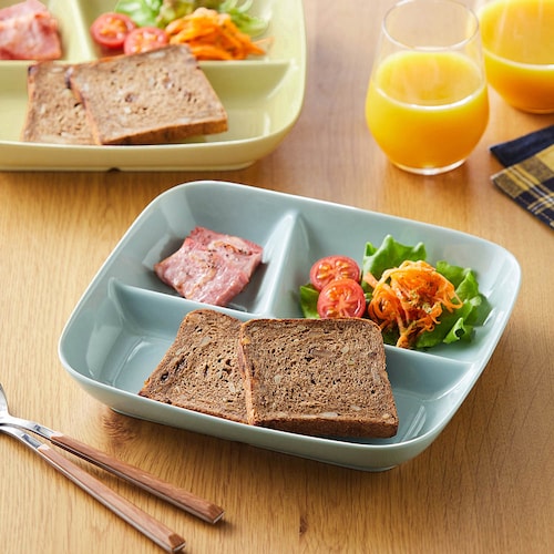 深めですくいやすいランチプレート3つ仕切り皿［日本製］