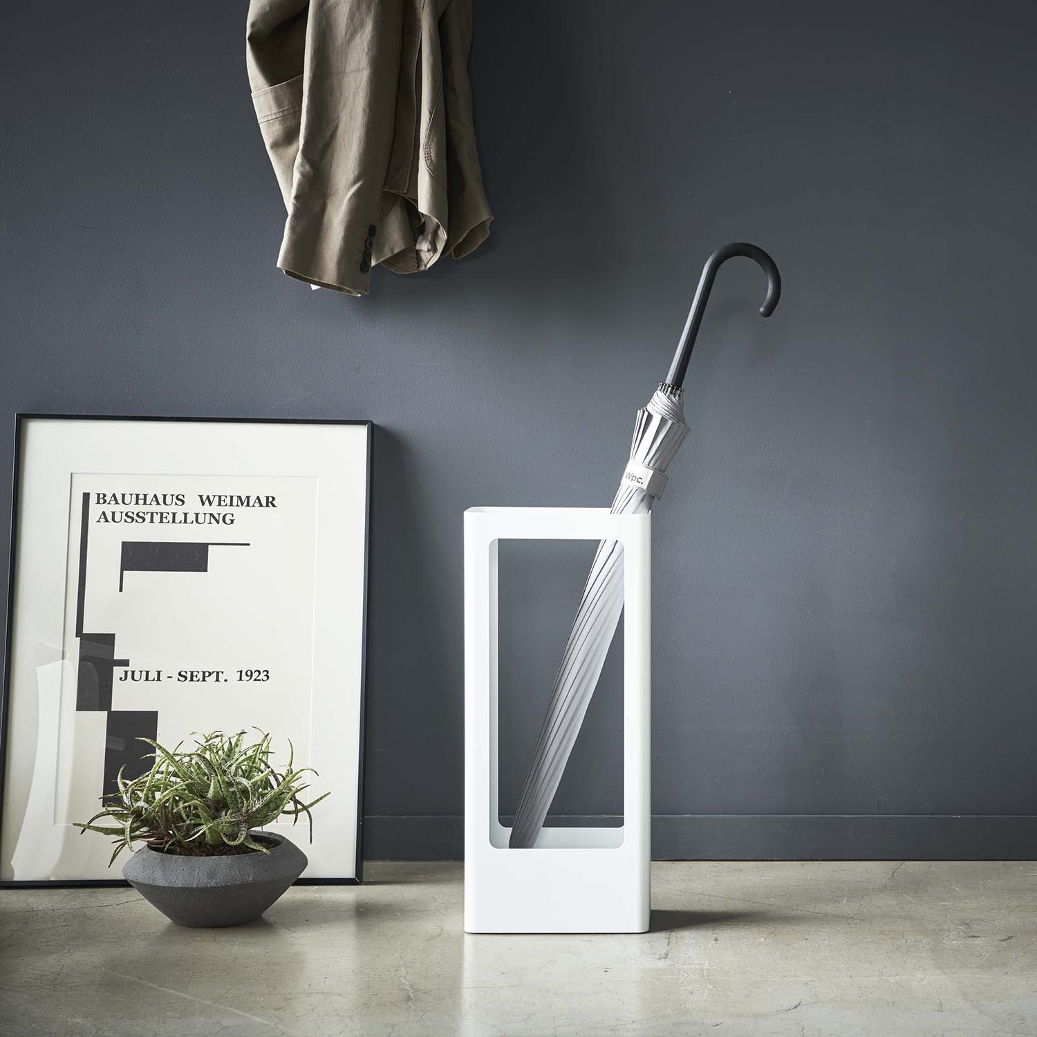 【タワー/tower】スチール製のスリム傘立て 【タワー/tower】スチール製のスリム傘立て