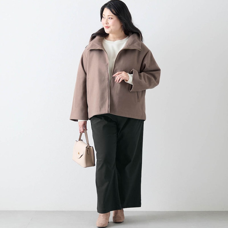 モデル身長168cm／4L・股下66cm