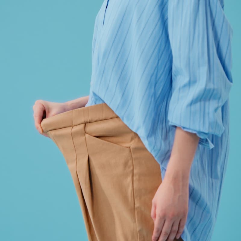 ぐんと伸びてウエストに食い込みにくい太めの総ゴム仕様