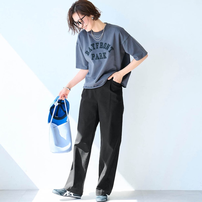 モデル身長168cm／M・股下70cm ※写真は撮影用のため股下+6cmになります。ブラック着用