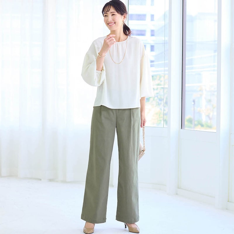 モデル身長173cm／M・股下70cm　※写真は撮影用のため股下+6cmになります。