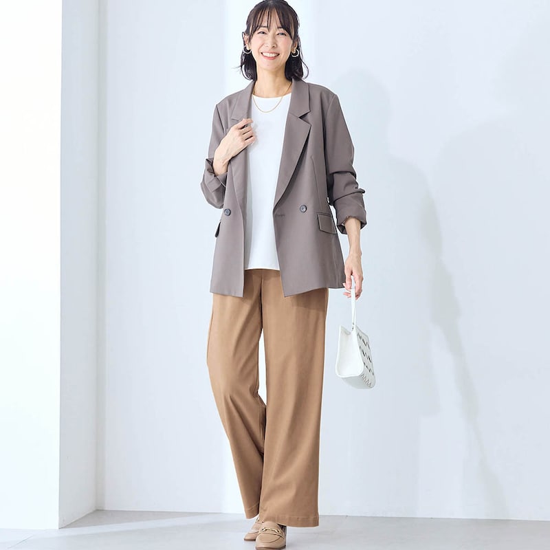 モデル身長169cm／M・股下70cm ※写真は撮影用のため股下+6cmになります。