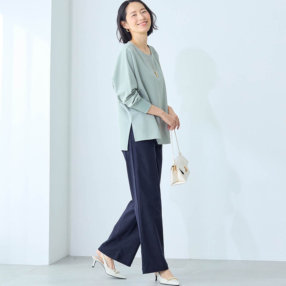モデル身長168cm／M・股下70cm ※写真は撮影用のため股下+6cmになります。ネイビー着用