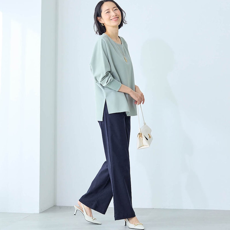 モデル身長168cm／M・股下70cm ※写真は撮影用のため股下+6cmになります。