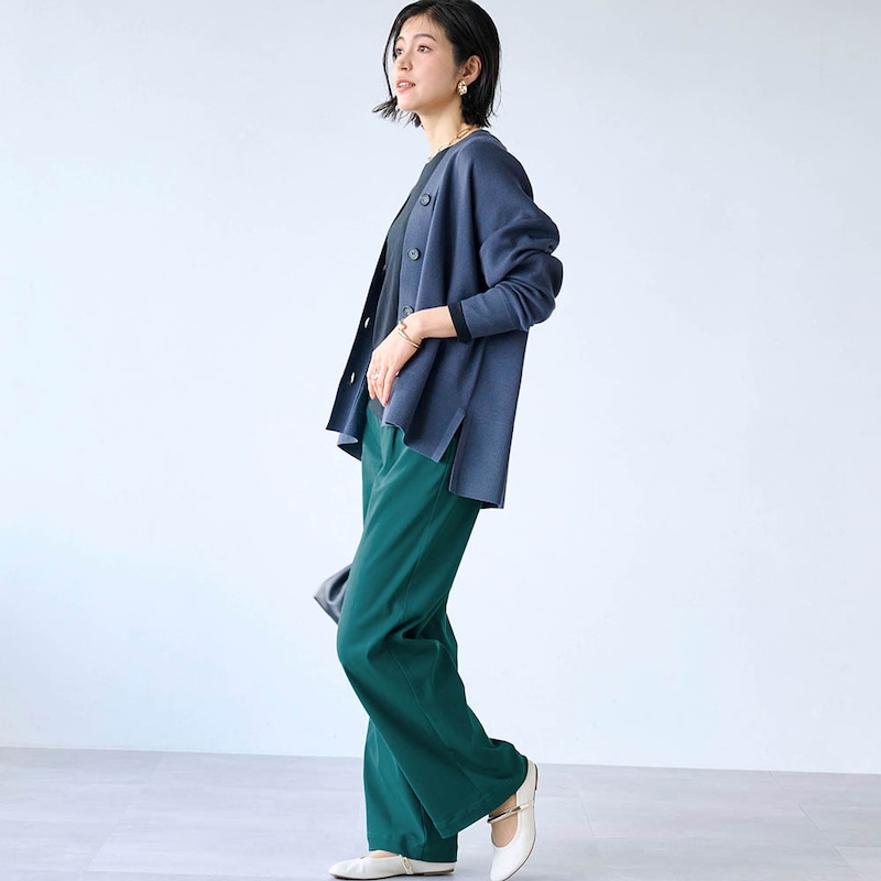 モデル身長168cm／M・股下70cm ※写真は撮影用のため股下+6cmになります。