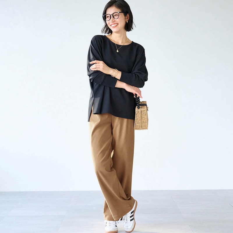 モデル身長168cm／M・股下70cm ※写真は撮影用のため股下+6cmになります。