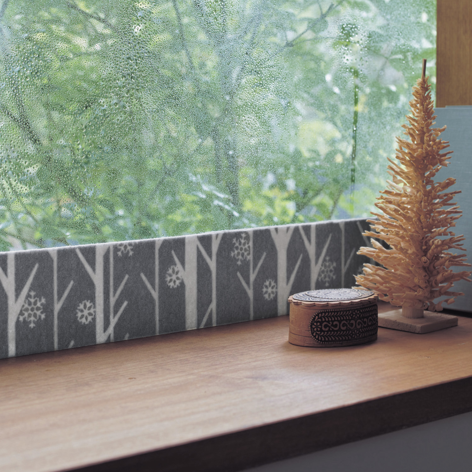 【ベルメゾン】防カビバイオの結露吸水テープ 白樺柄 高さ約8cm