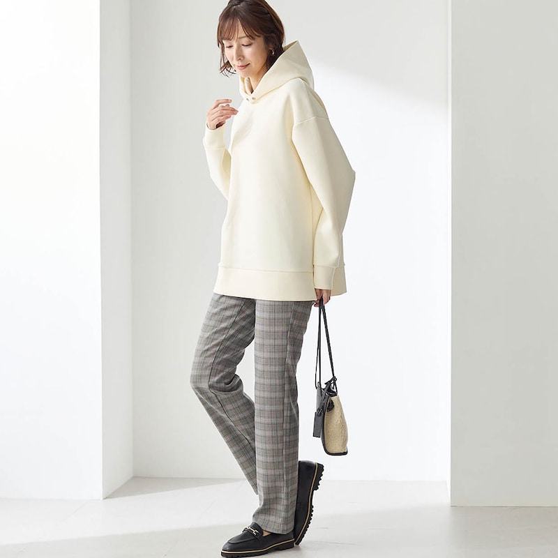 モデル身長169cm／M・股下72cm ※写真は撮影用のため股下+6cmになります。