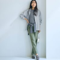 モデル身長170cm／M・股下72cm ※写真は撮影用のため股下+6cmになります。