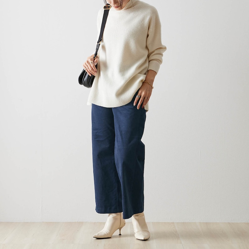 スタッフ身長168cm／67-93・股下68cm
