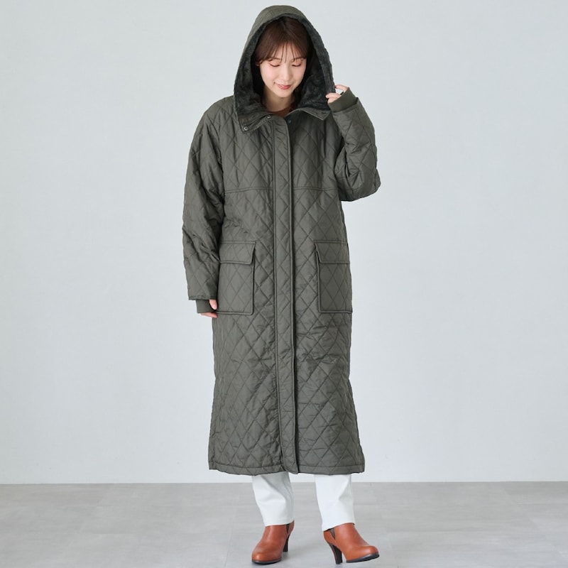モデル身長160cm／M ※写真は撮影用のため着丈+7.5cmになります。