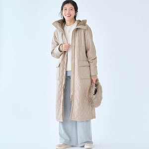 モデル身長168cm／M ※写真は撮影用のため着丈+7.5cmになります。