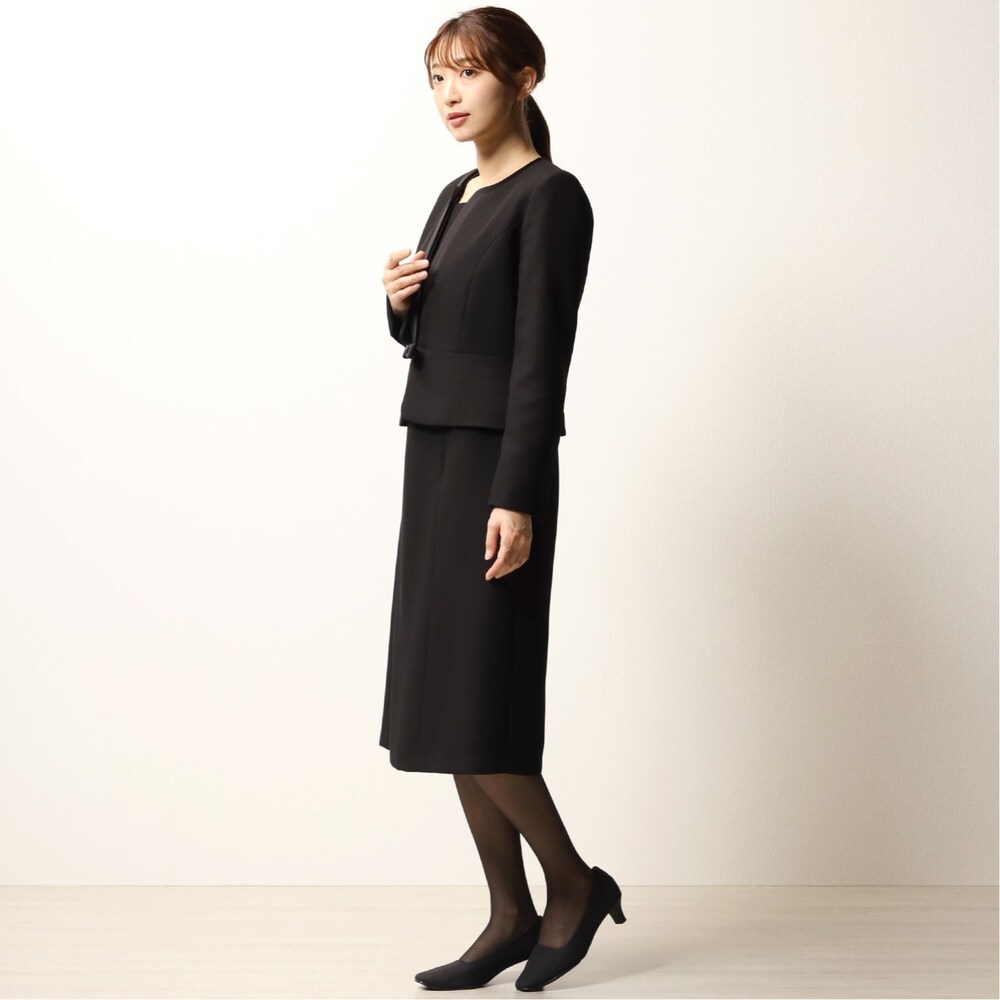 モデル身長166cm・９号サイズ着用
