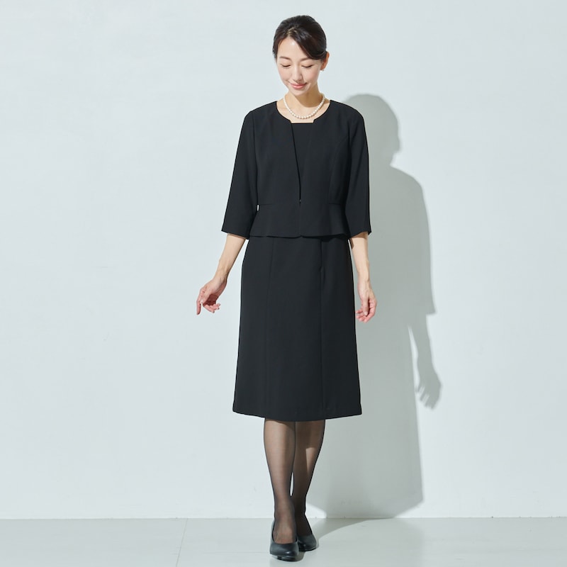 モデル身長170cm・９号サイズ着用