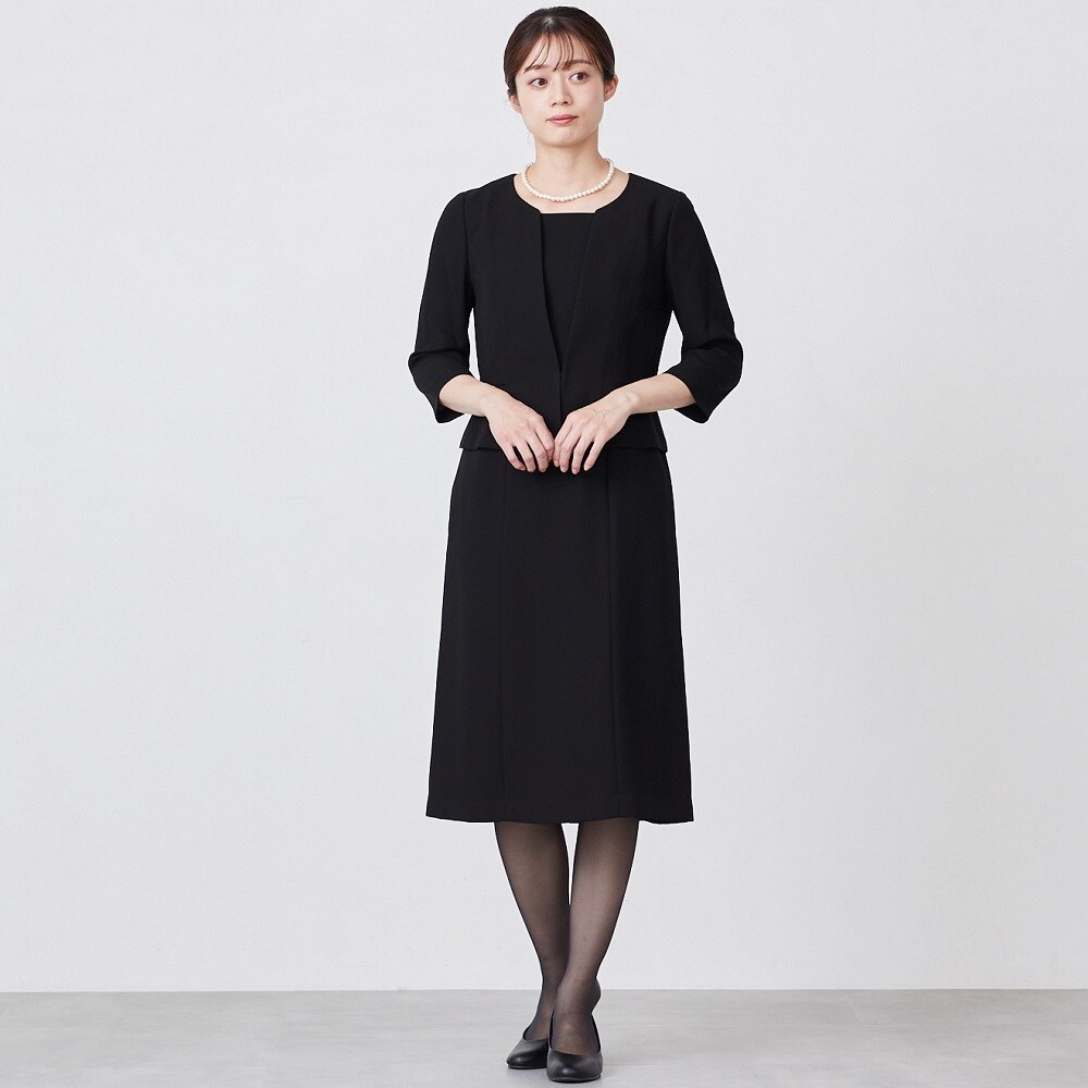 モデル身長165cm・９号サイズ着用