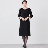 モデル身長165cm・９号サイズ着用