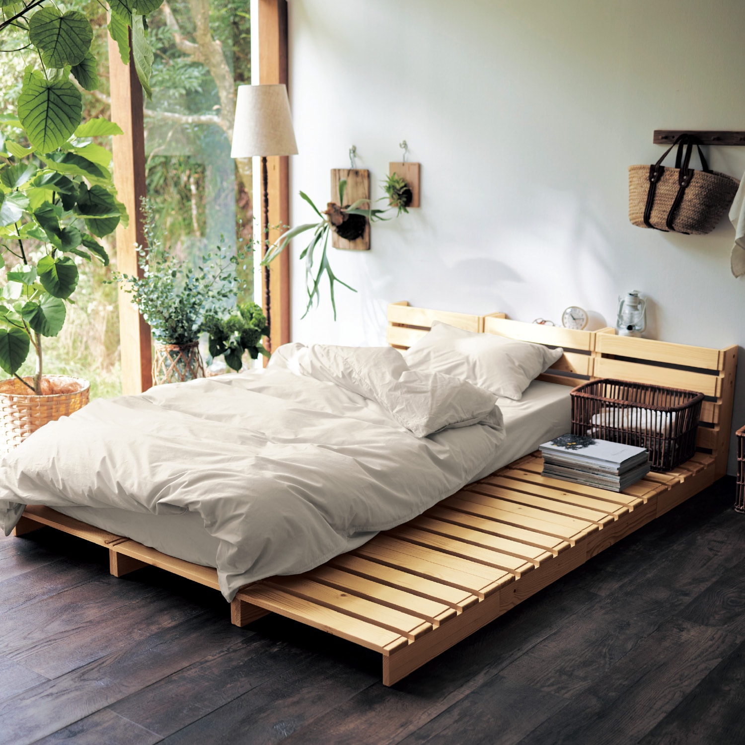 ベッド・マットレスベッド　品　使用感あり　木製　ダブルベッド