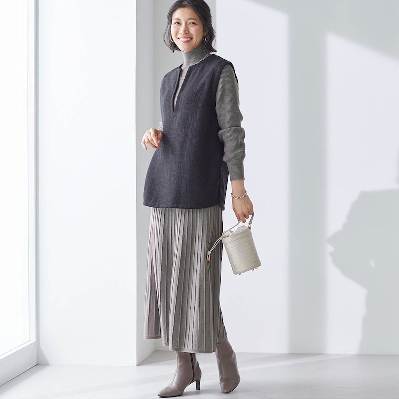 モデル身長168cm／M ※写真は撮影用のため総丈+6cmになります。＜グレー系＞