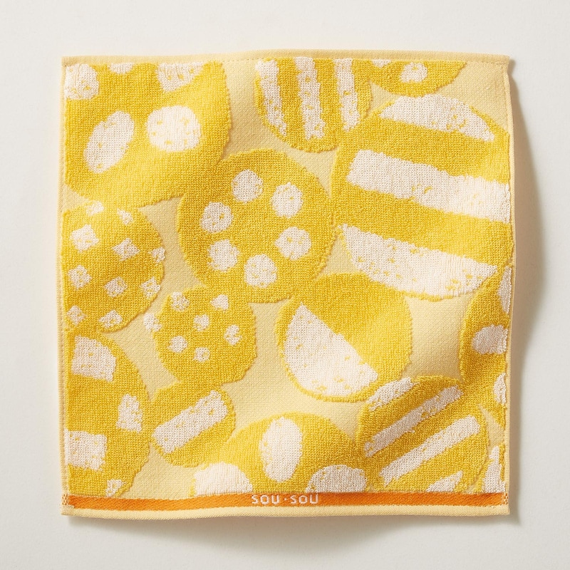 うらら／うららかな春の訪れを表現した模様を、明るく楽しいイエローに。