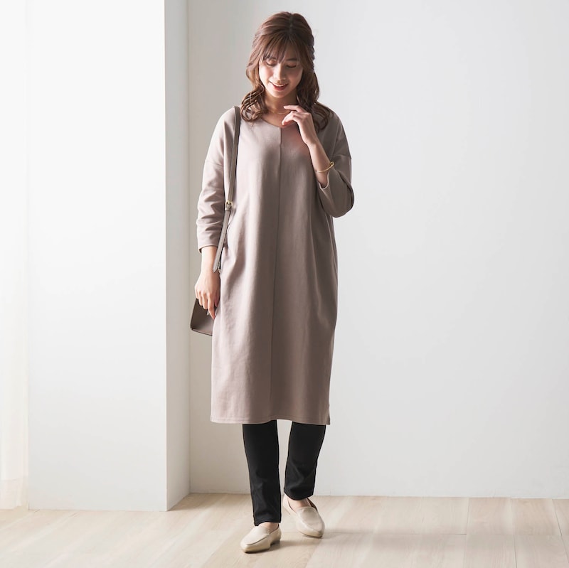 モデルの身長は170cm、着用サイズロング丈Ｍ