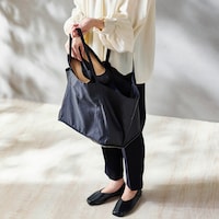 収納袋は、広げると外履きを入れられる大きさに早変わり