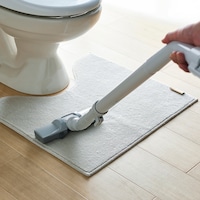 目がギュッと詰まった生地なので、ホコリや髪の毛などがマットにからまらず簡単に掃除ができます