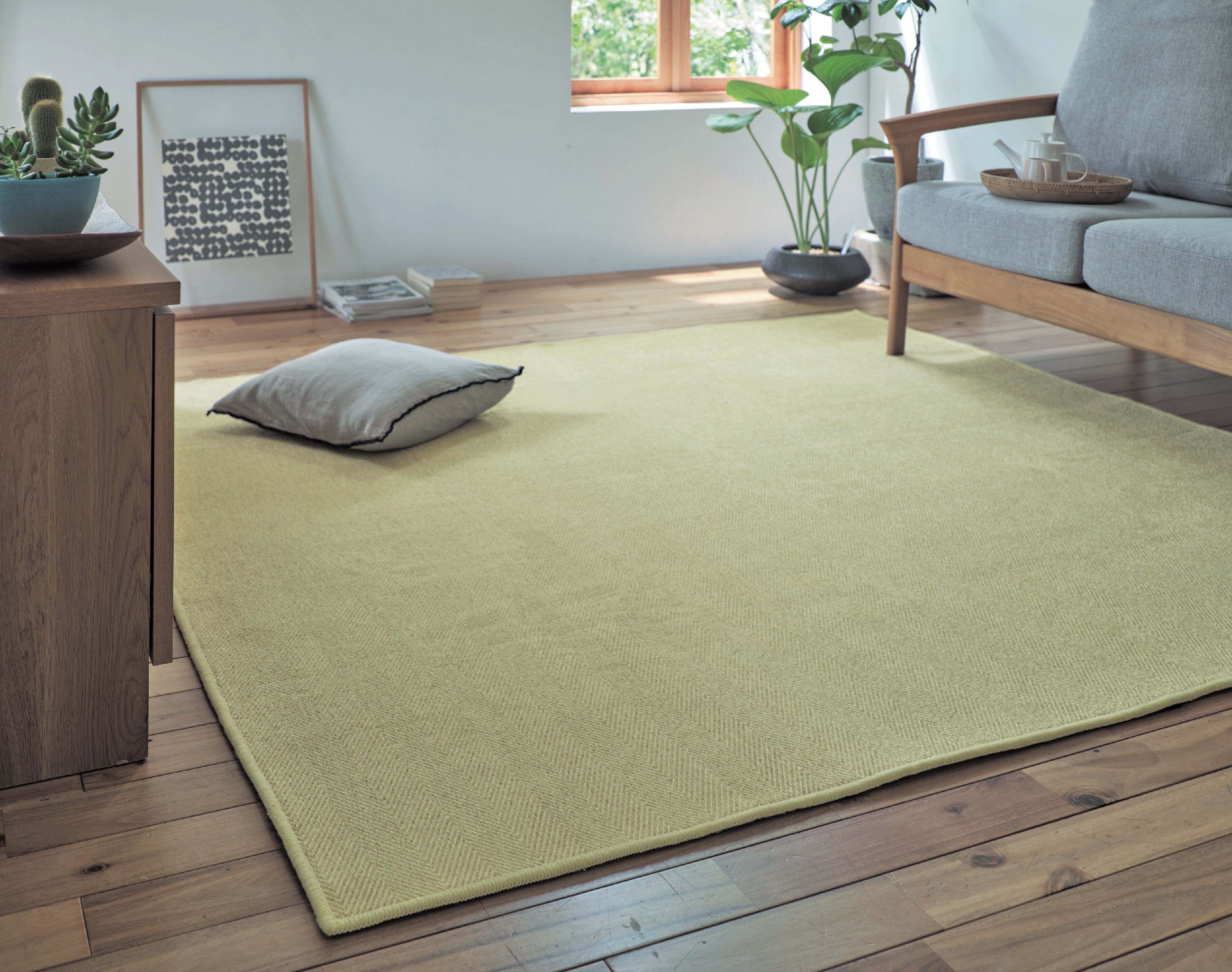 ジャカード織りの掃除がしやすいウレタン入り撥水ラグ 【洗濯機で