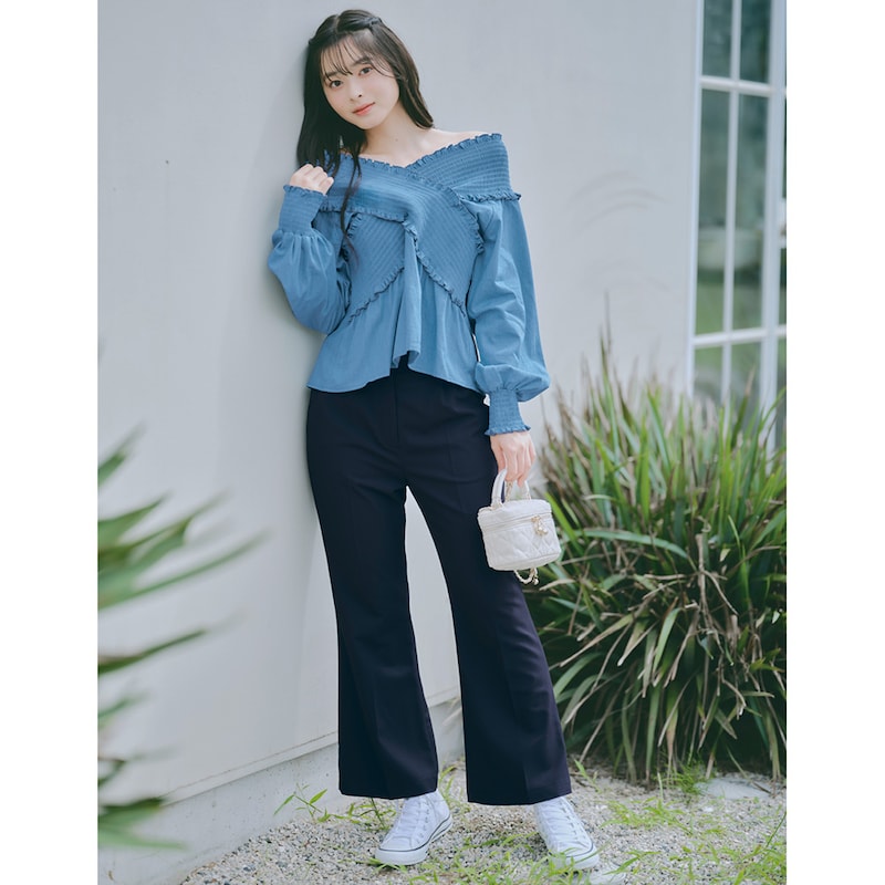 ブラック／モデル身長165cm・サイズJ-M