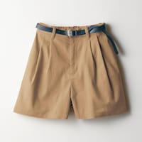 ベージュ