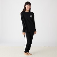 ブラック／モデル身長151.5cm・150サイズ着用