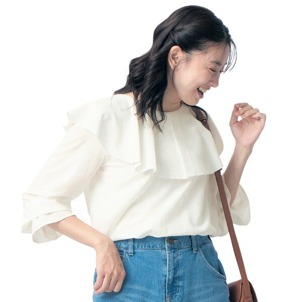 【ベルメゾン】親子でリンクレディース襟フリルブラウス