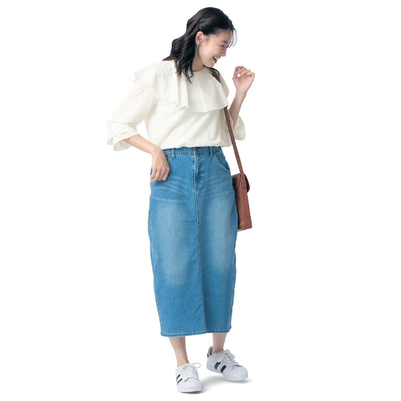 オフホワイト／モデル身長165cm・サイズM