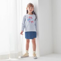 ネイビー／モデル身長111cm・110サイズ着用