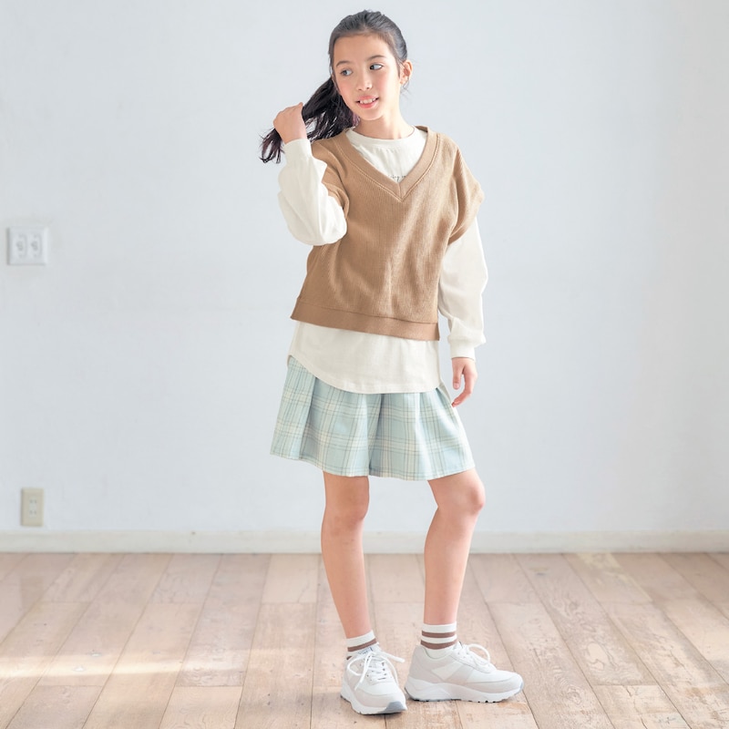 モデル身長142cm/サイズ140