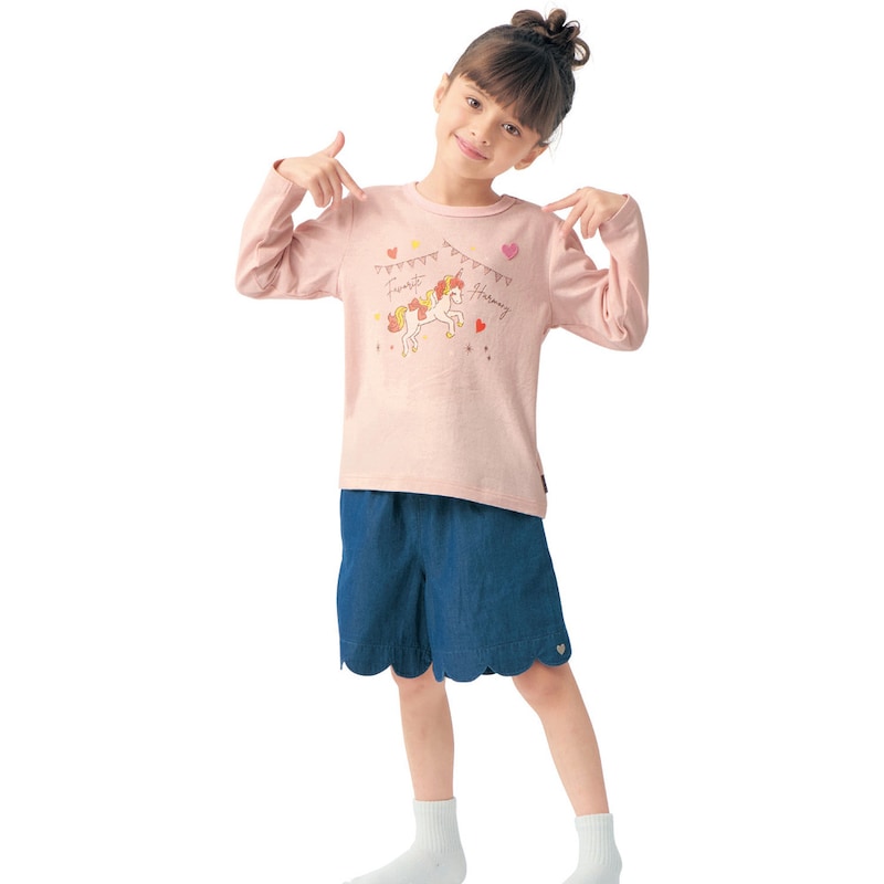 ライトピンク（ユニコーン）／モデル身長111cm・サイズ110