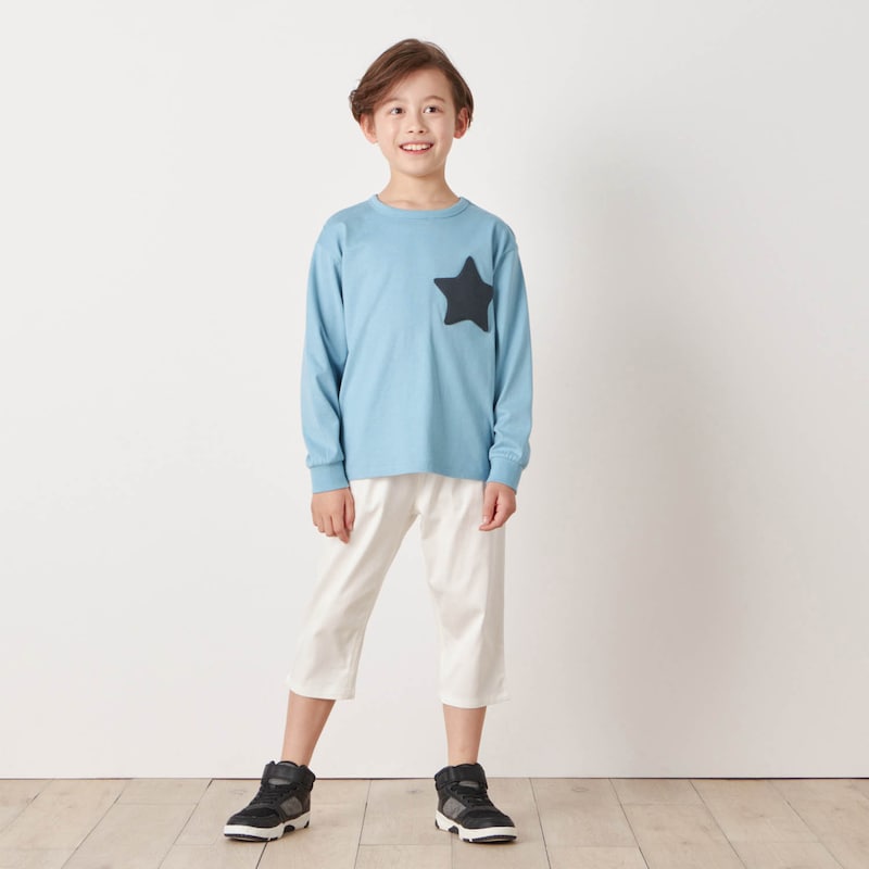 スモーキーサックス／モデル身長132cm・130サイズ着用