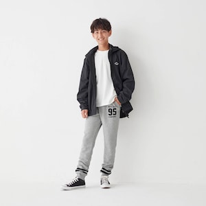 ブラック／モデル身長158cm・160サイズ着用