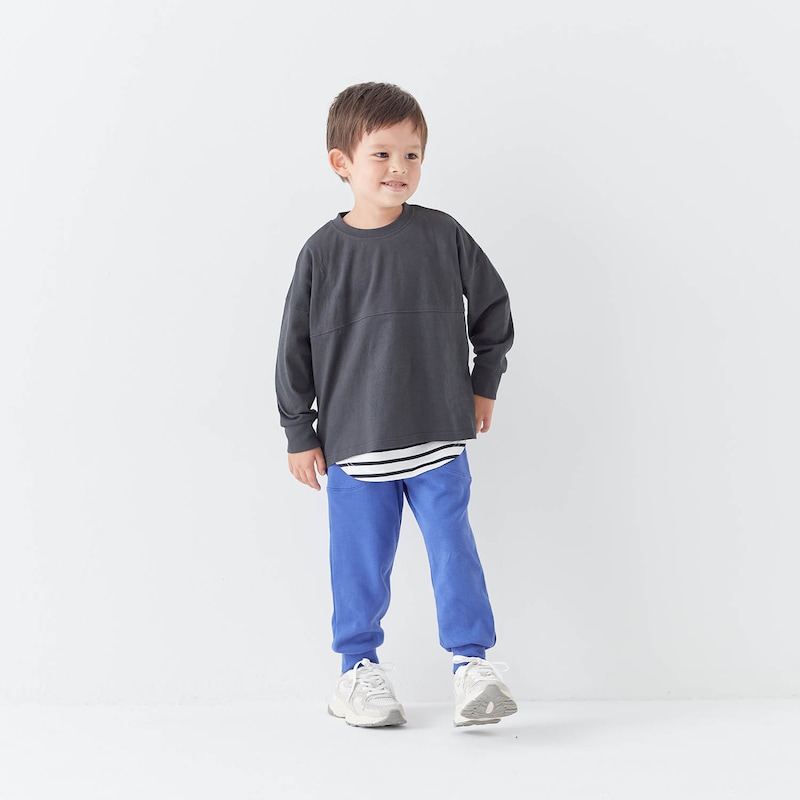 ロイヤルブルー／モデル身長110cm・110サイズ着用