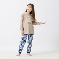 ベージュ（プードル）／モデル身長126cm・130サイズ着用