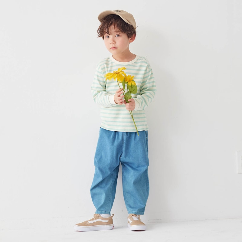 アイスブルー／モデル身長107cm・110サイズ着用