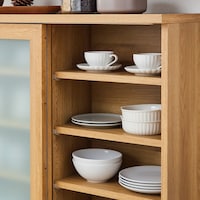 ガラス扉タイプは食器の収納におすすめ
