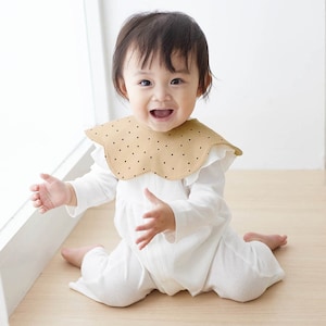 ベージュドット＆チョコレートブラウン／モデル身長72cm・体重8.6㎏